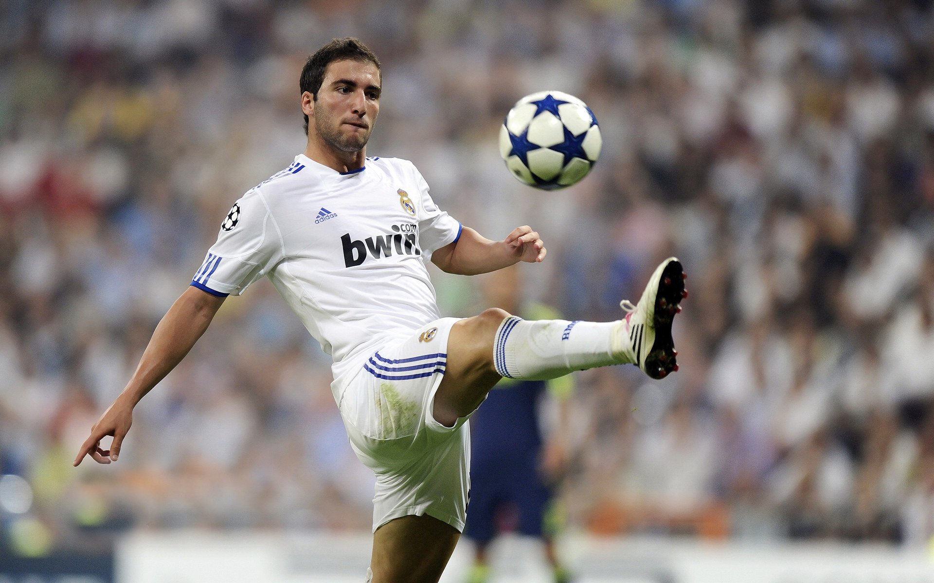 上海队节奏掌控凯尔特人，伦纳德成为关键先生