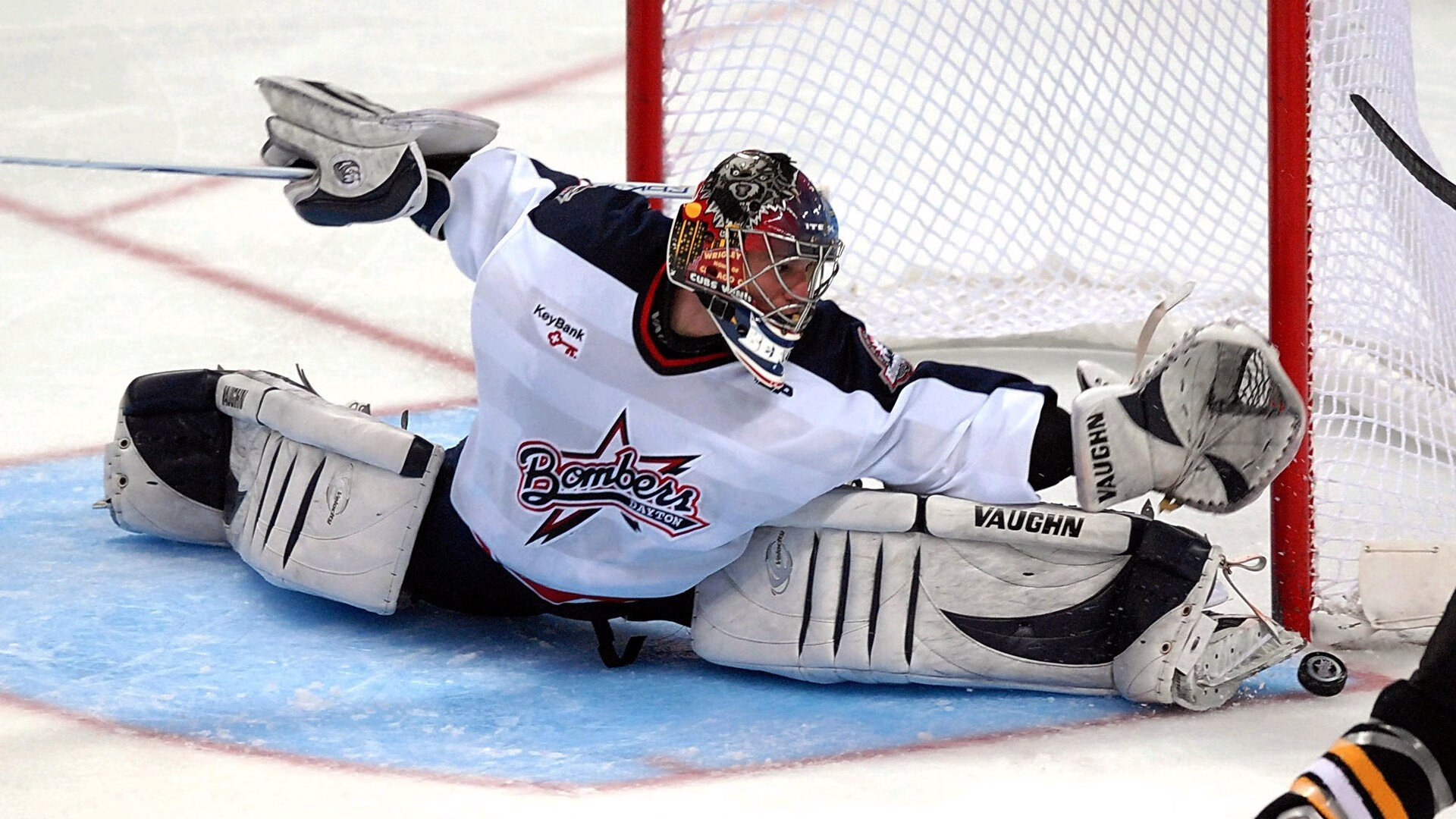 东决关键战焦点战,尼斯末节带走墨西哥,篮球场上的文明冲突与融合