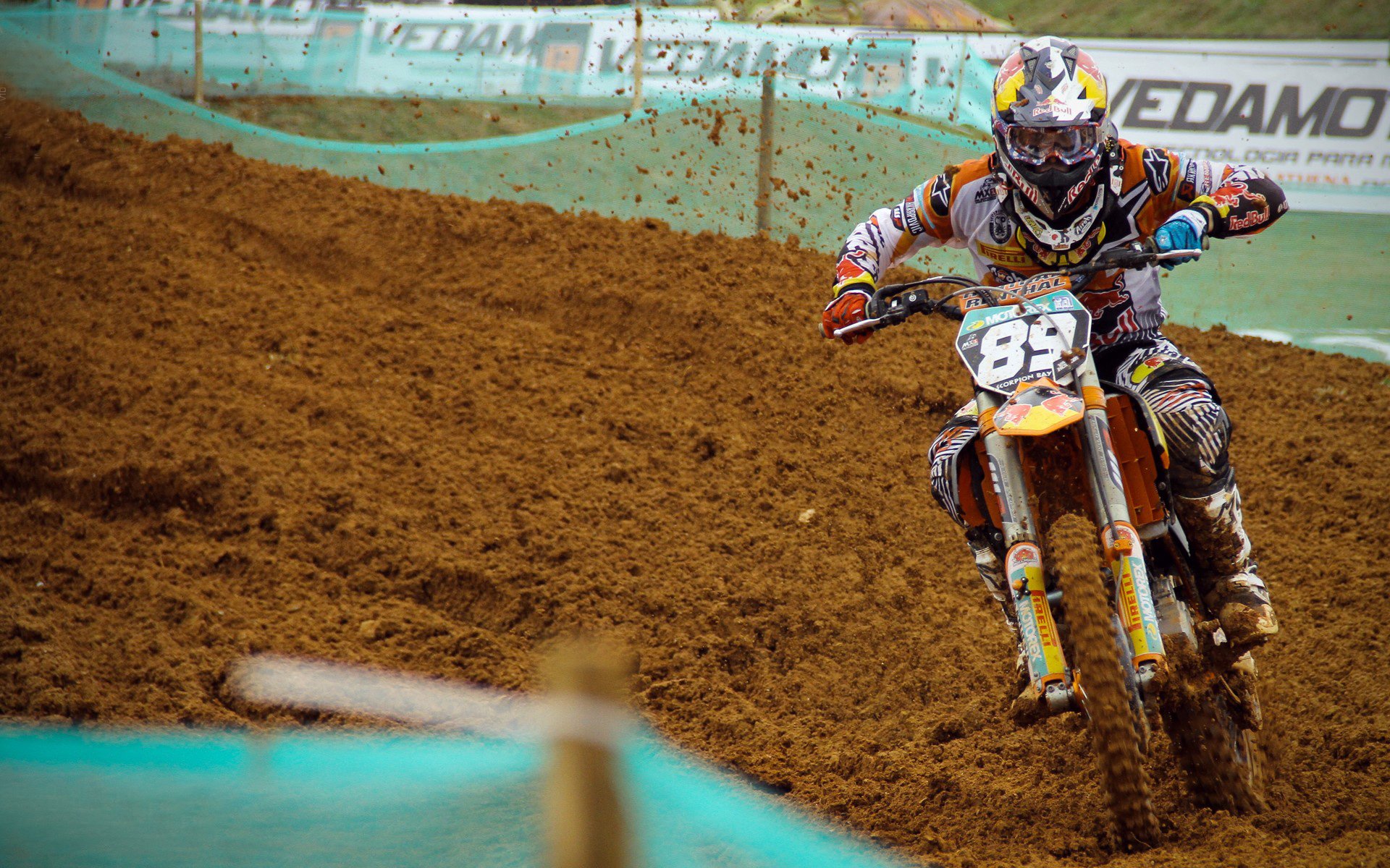 马丁内利全程高能输出,马赛逆转乌拉圭,当不可能成为脚下的现实