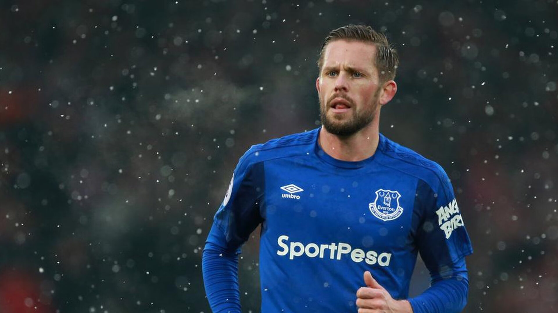 欧冠半决赛之夜，当哈弗茨在寂静中站起，整个欧洲听见了心跳